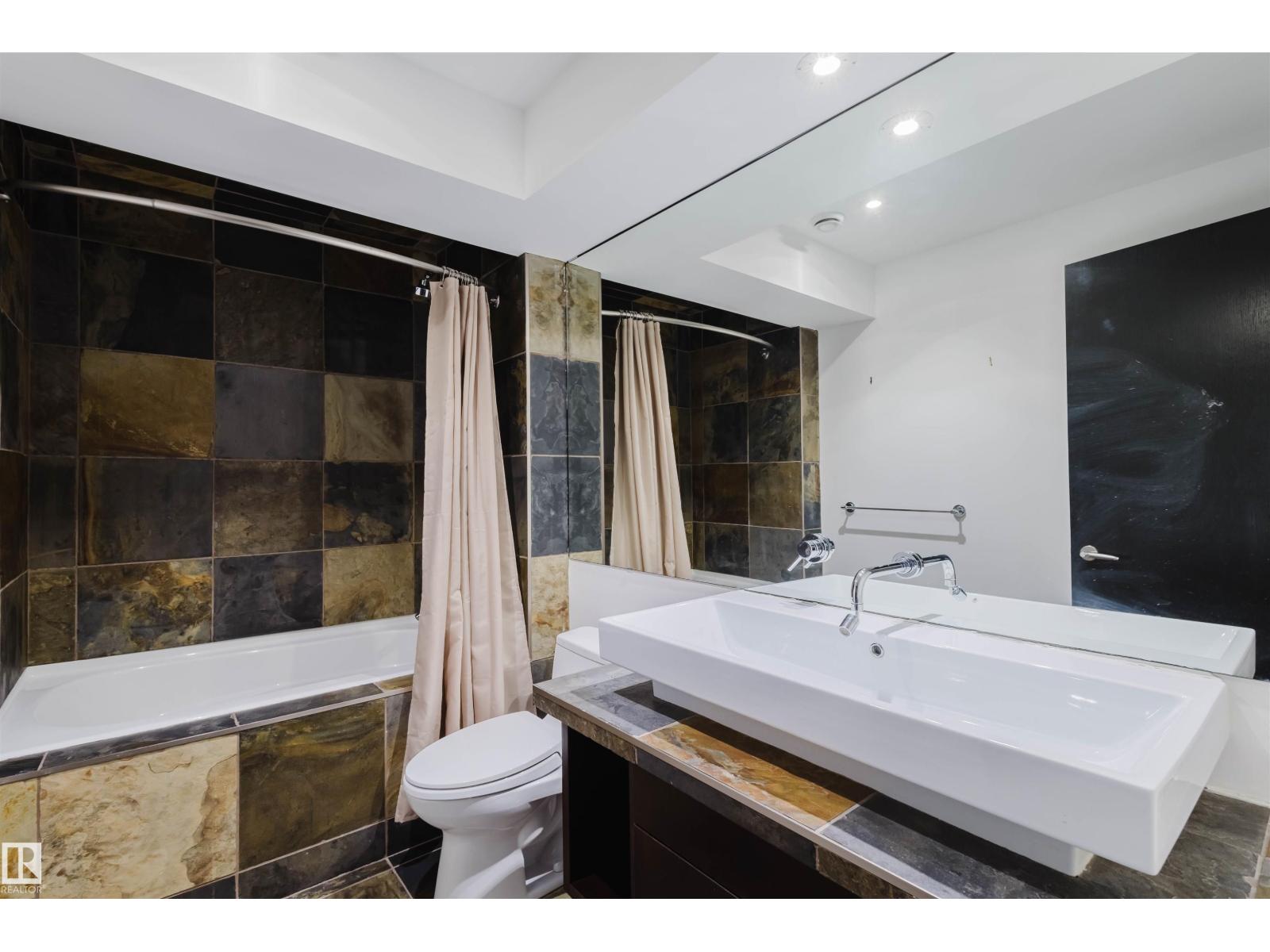 6307 125 ST NW - 55
