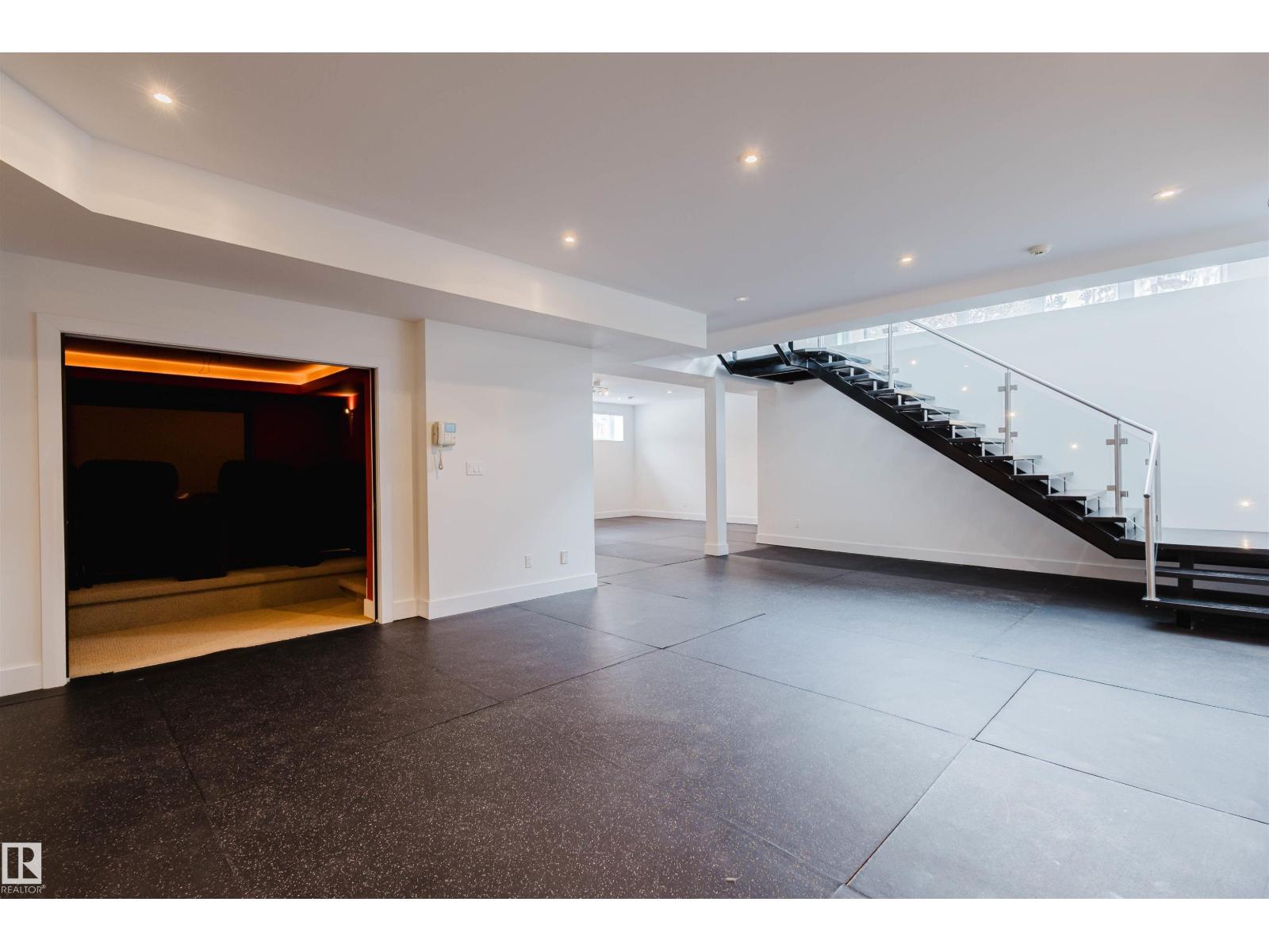 6307 125 ST NW - 48