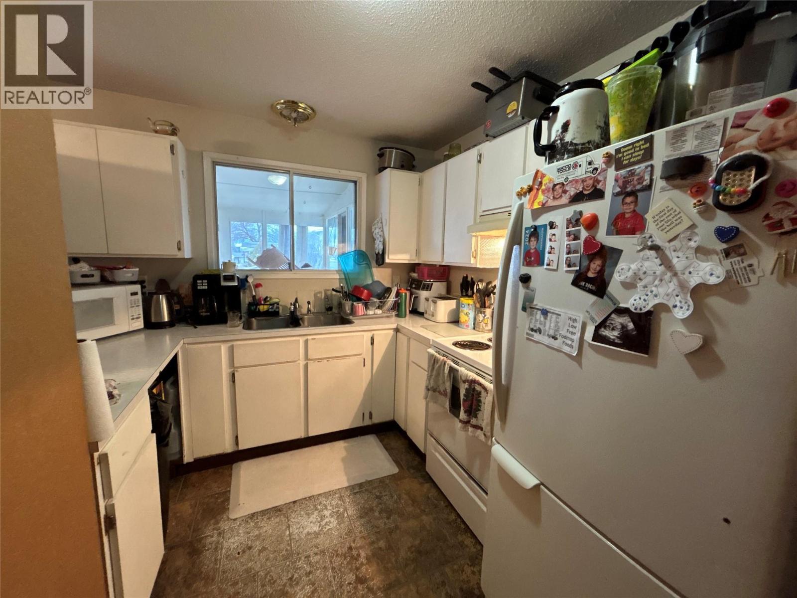  3060 Springfield Road, Kelowna