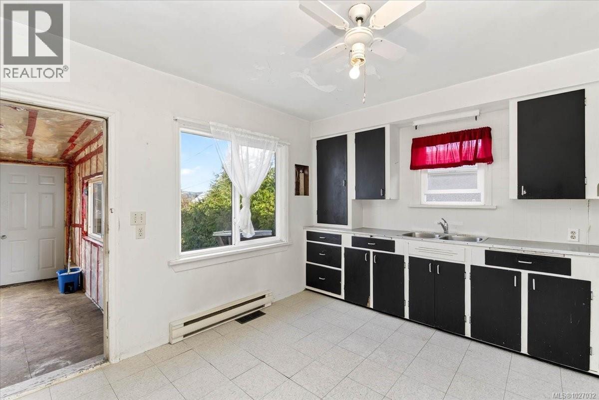 2878 2nd Ave - Photo 5 of 62, Port Alberni, British Columbia