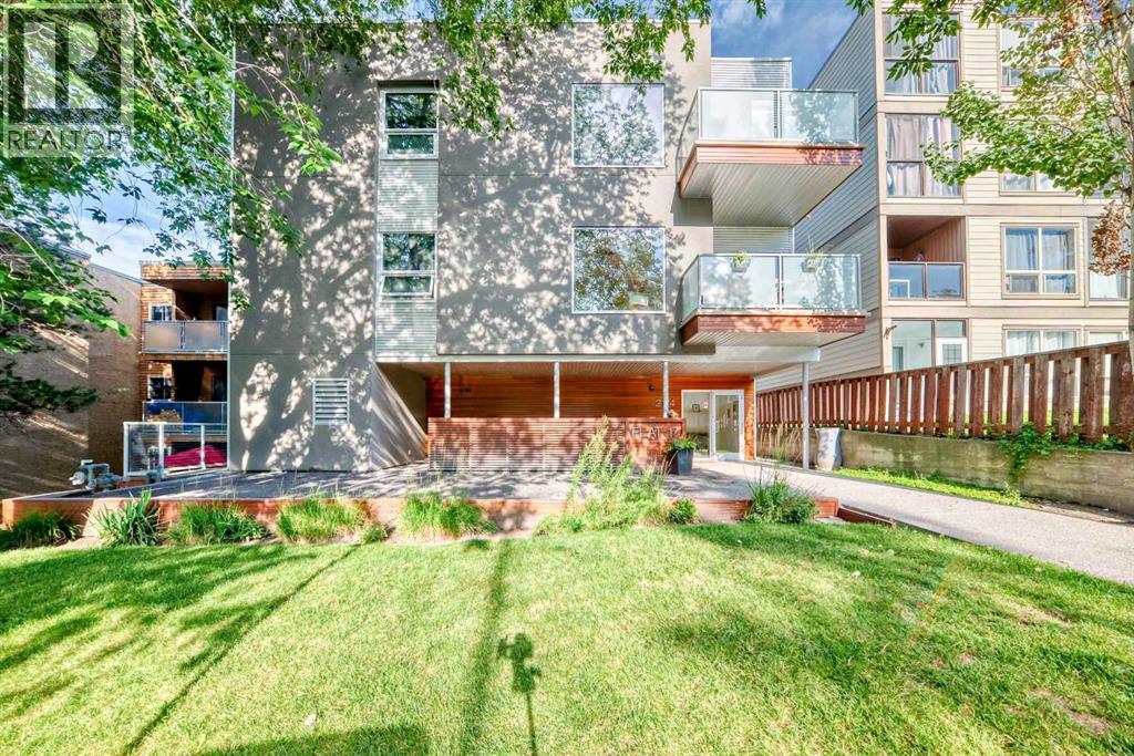 201, 2124 17 Street SW, Calgary, Alberta