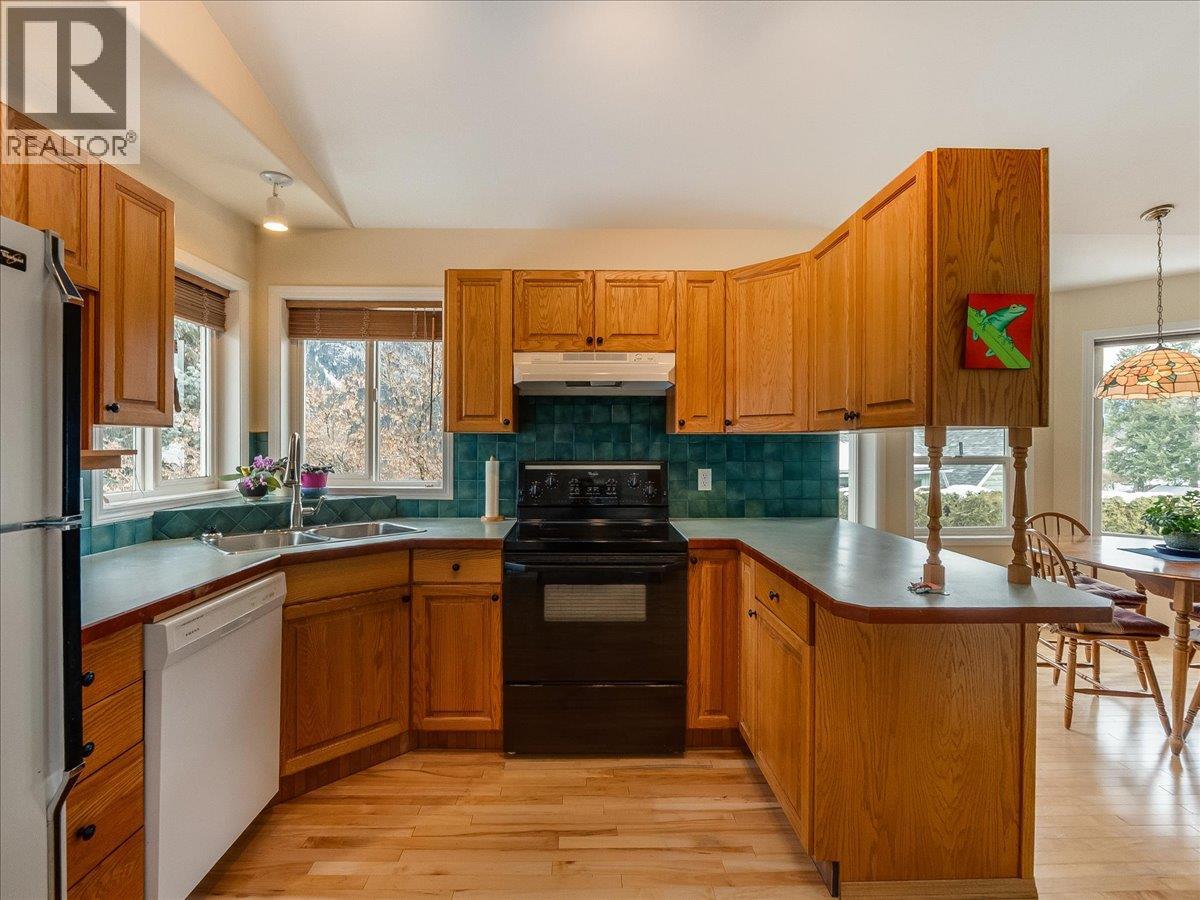 702 Munro Street, Nelson