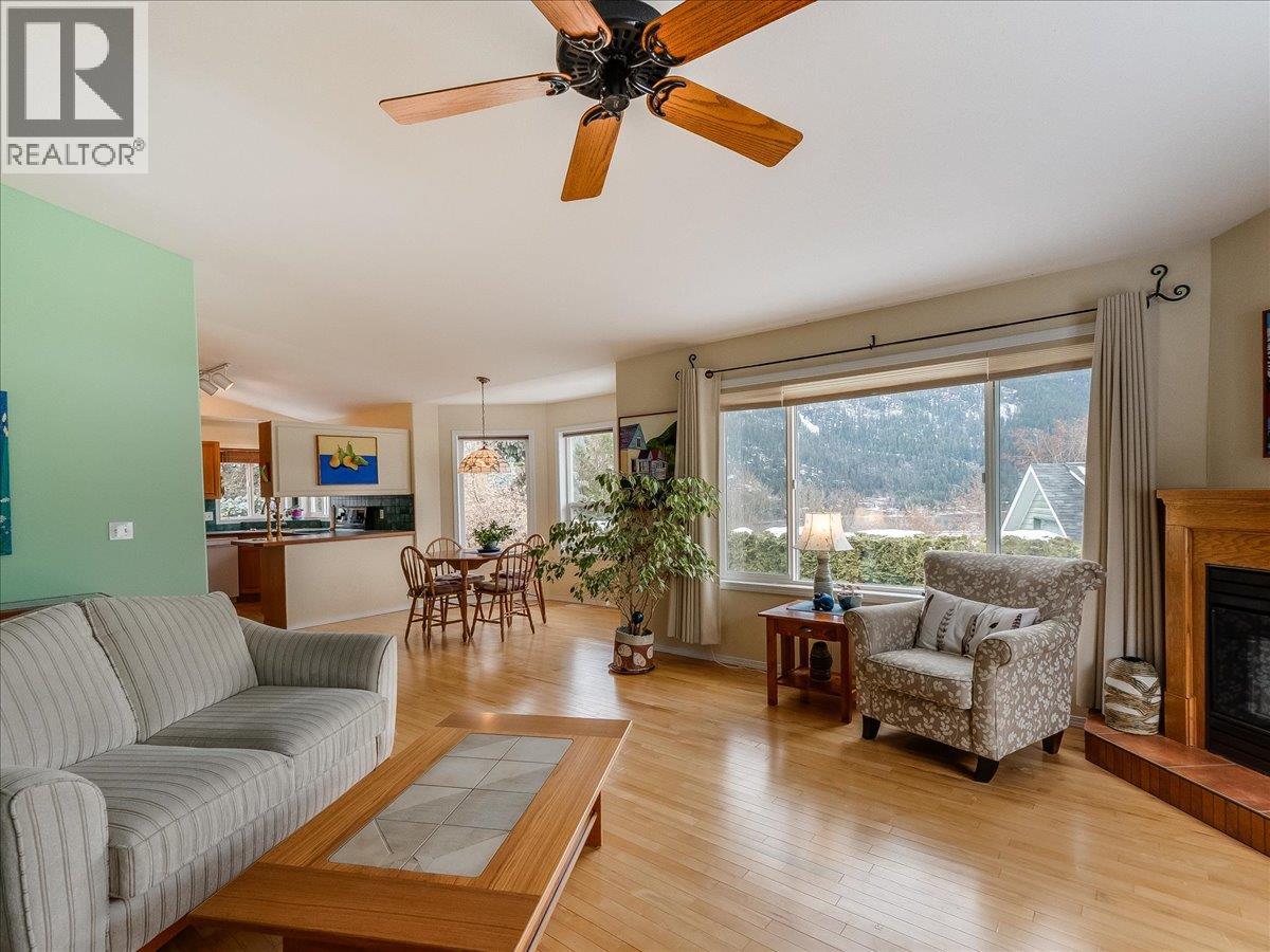 702 Munro Street, Nelson