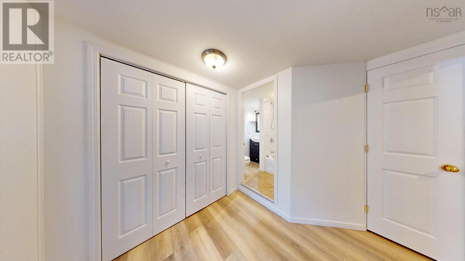 Property 30 of 36 of 2 Foster Street