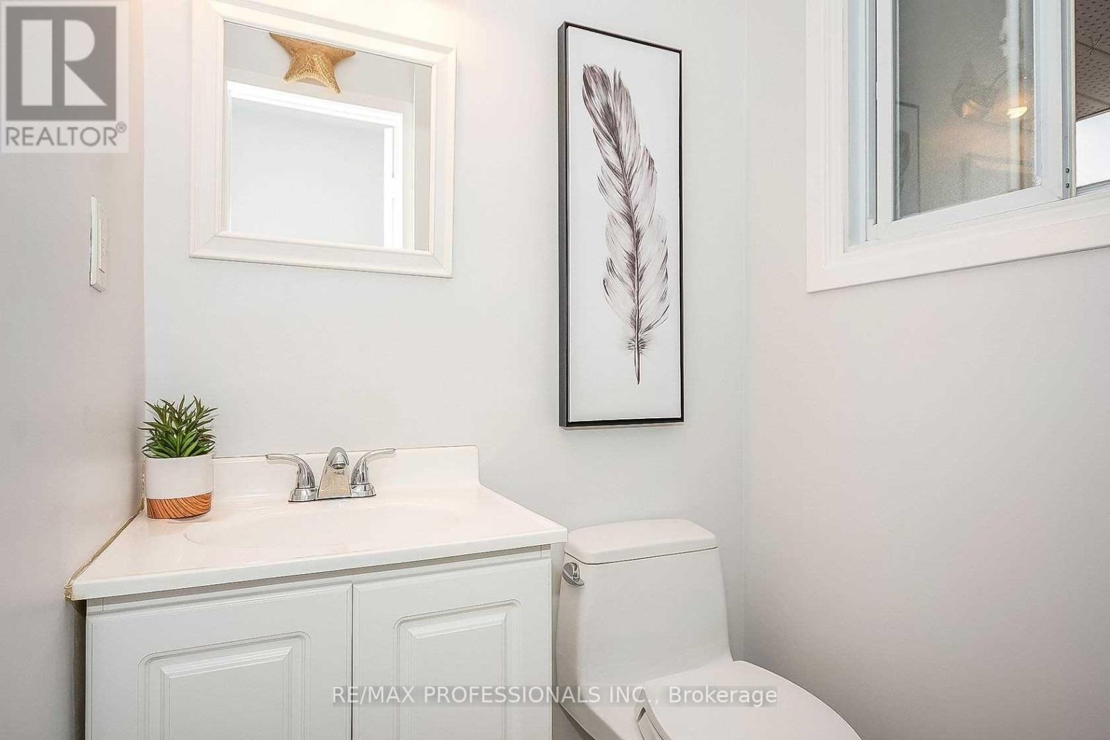 180 ROYAL SALISBURY WAY - Photo 3 of 10, Brampton (Madoc), Ontario