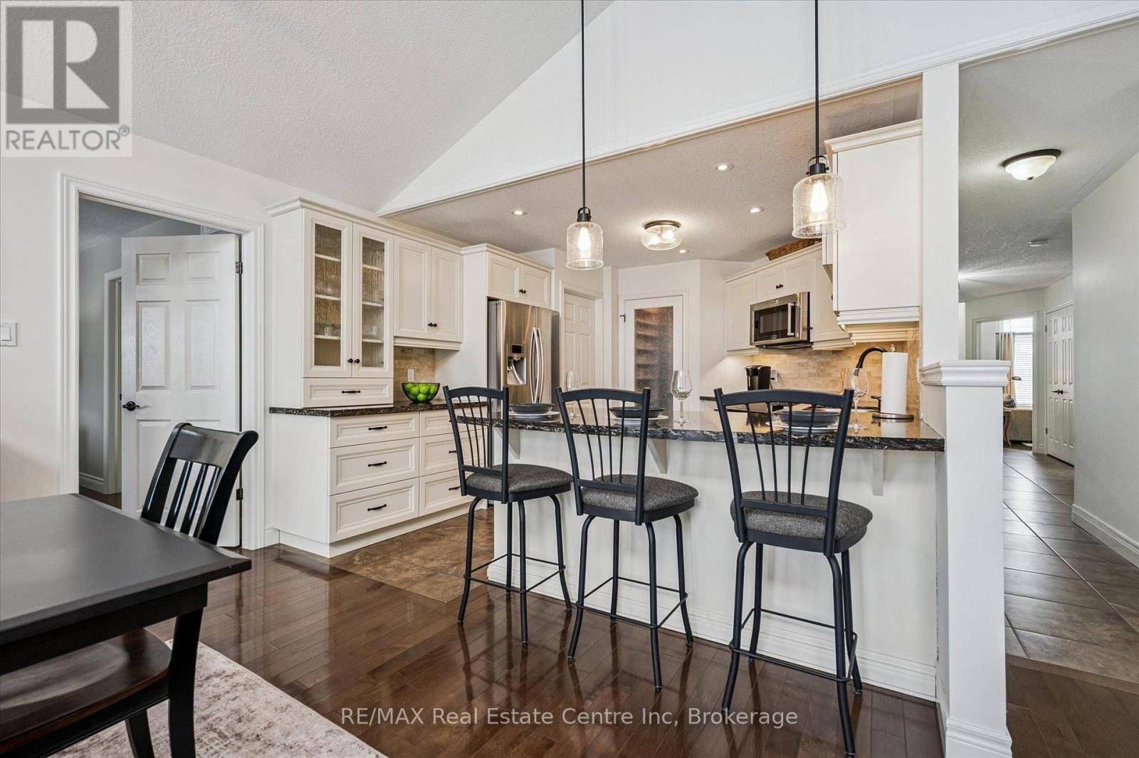 152 SPENCER DRIVE - Photo 5 of 30, Centre Wellington (Elora/Salem), Ontario