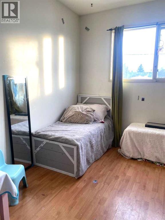 5209 60 Avenue North, Ponoka