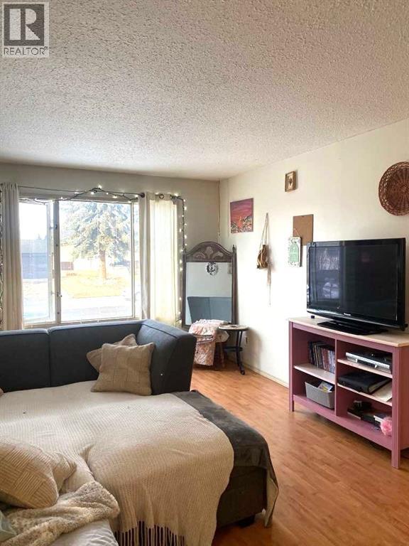 5209 60 Avenue North, Ponoka
