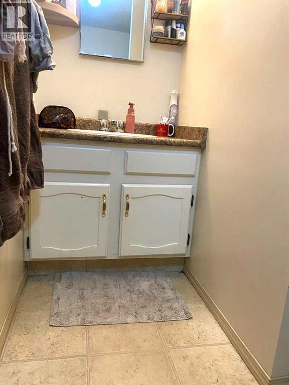 5209 60 Avenue North, Ponoka