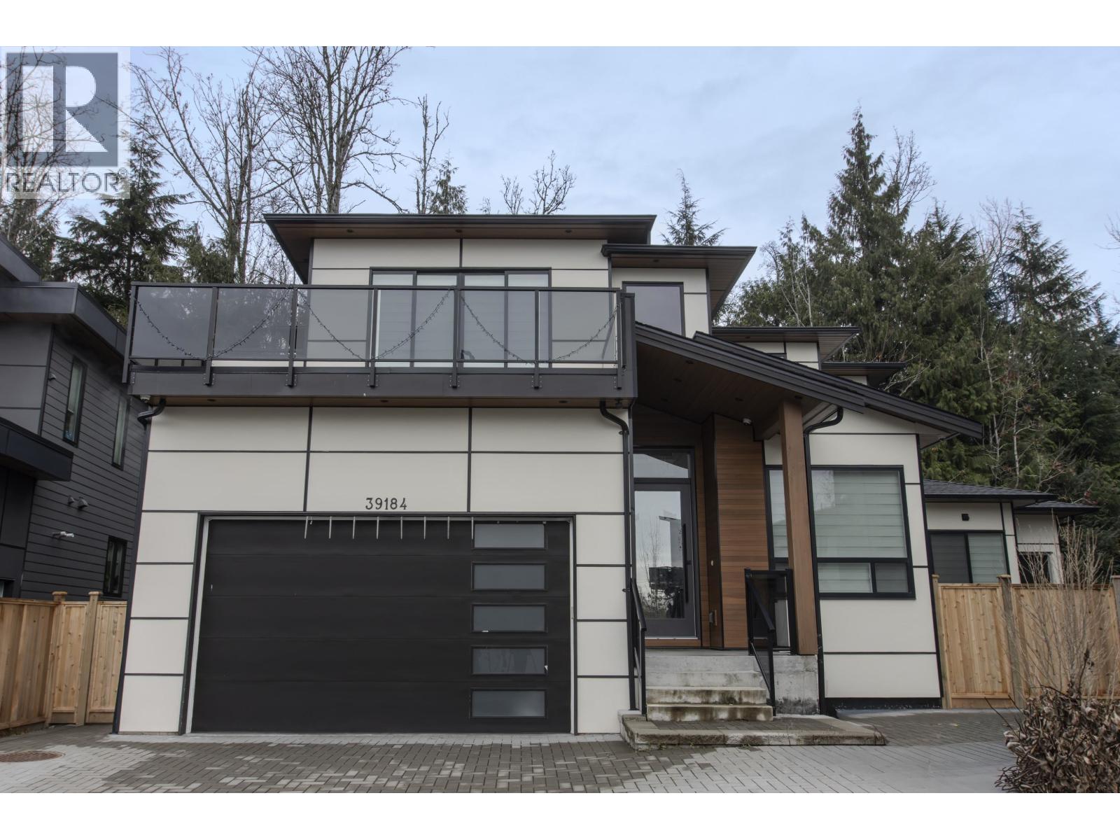 39184 WOODPECKER PLACE, Squamish