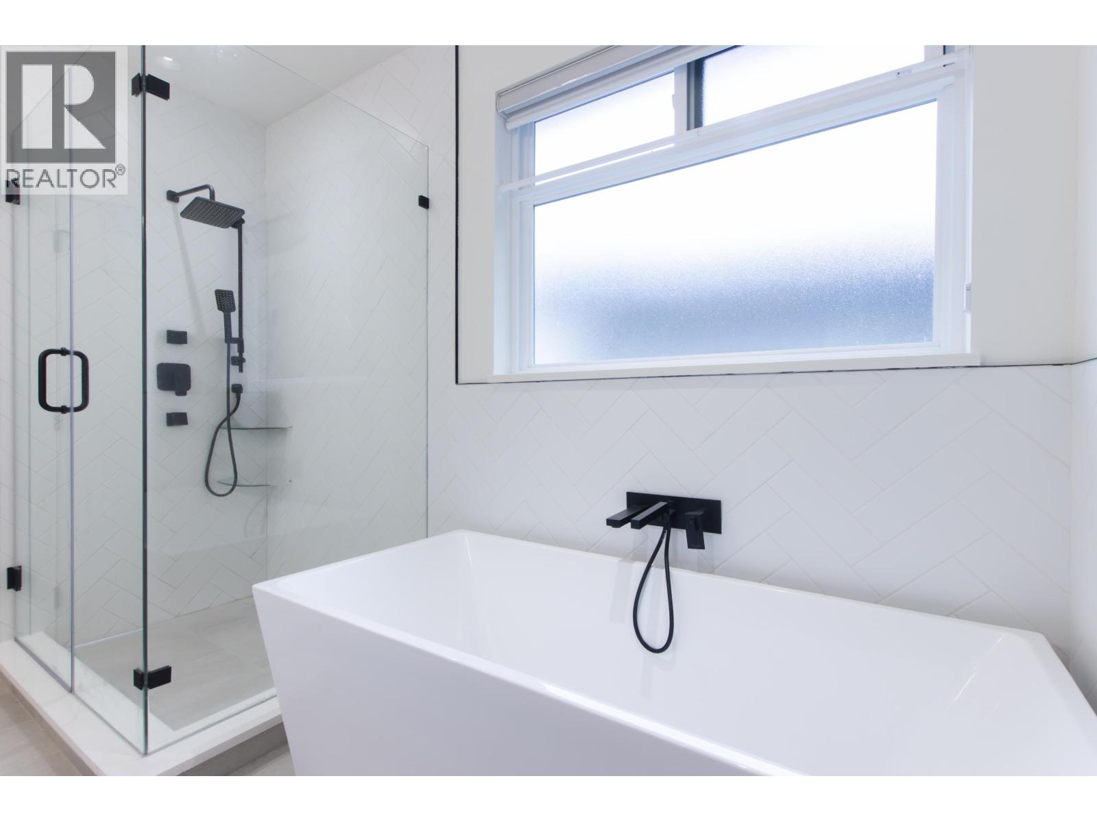 39184 WOODPECKER PLACE, Squamish