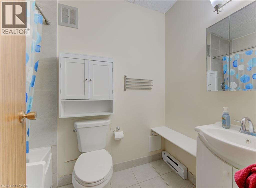 #305 24 MOOREGATE Crescent - 23