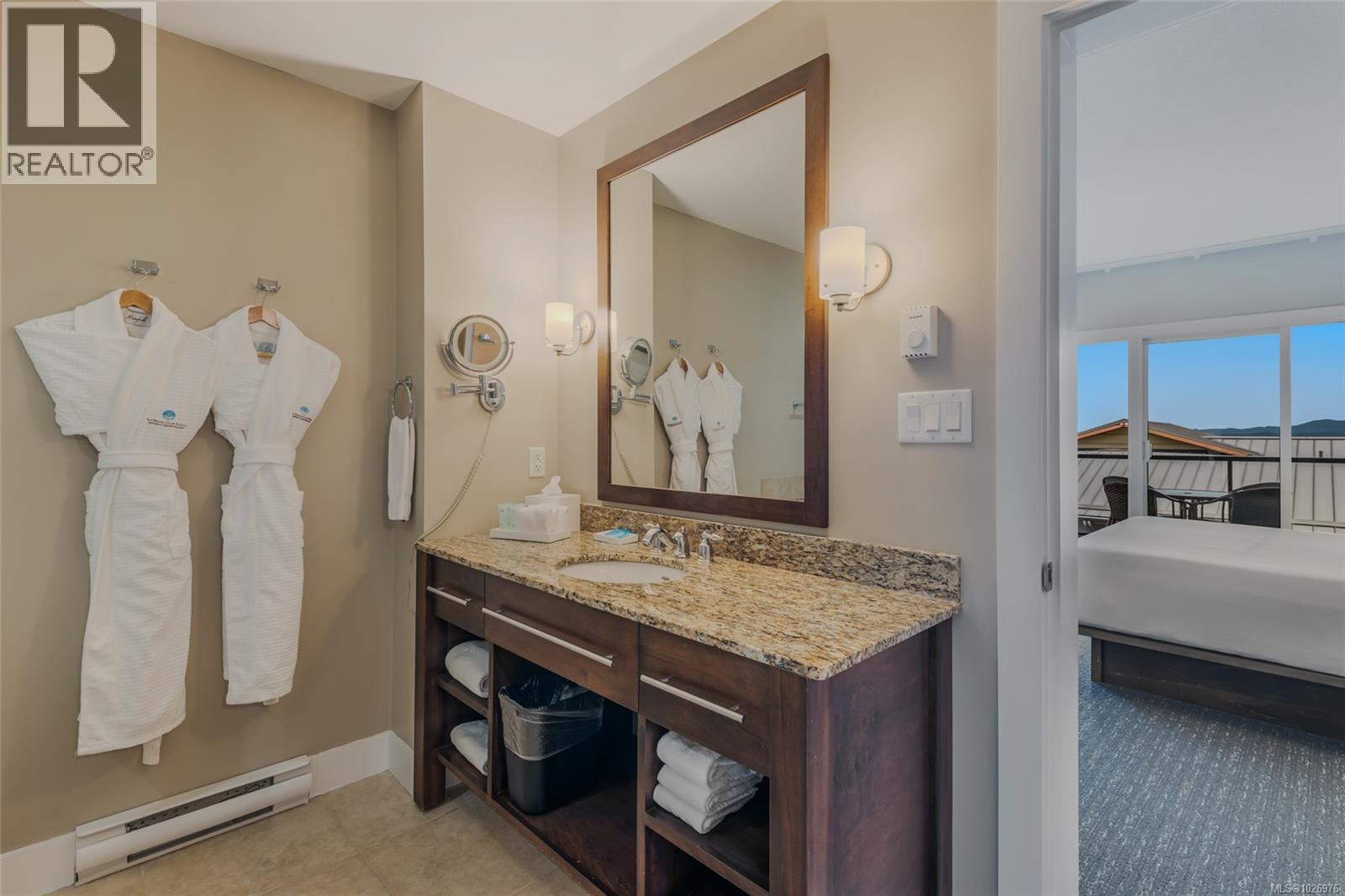 501/502C 181 Beachside Dr, Parksville