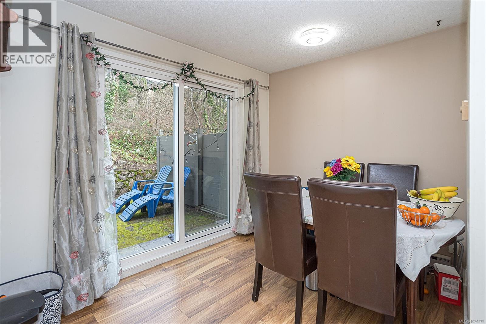  590 Carnation Place, Saanich