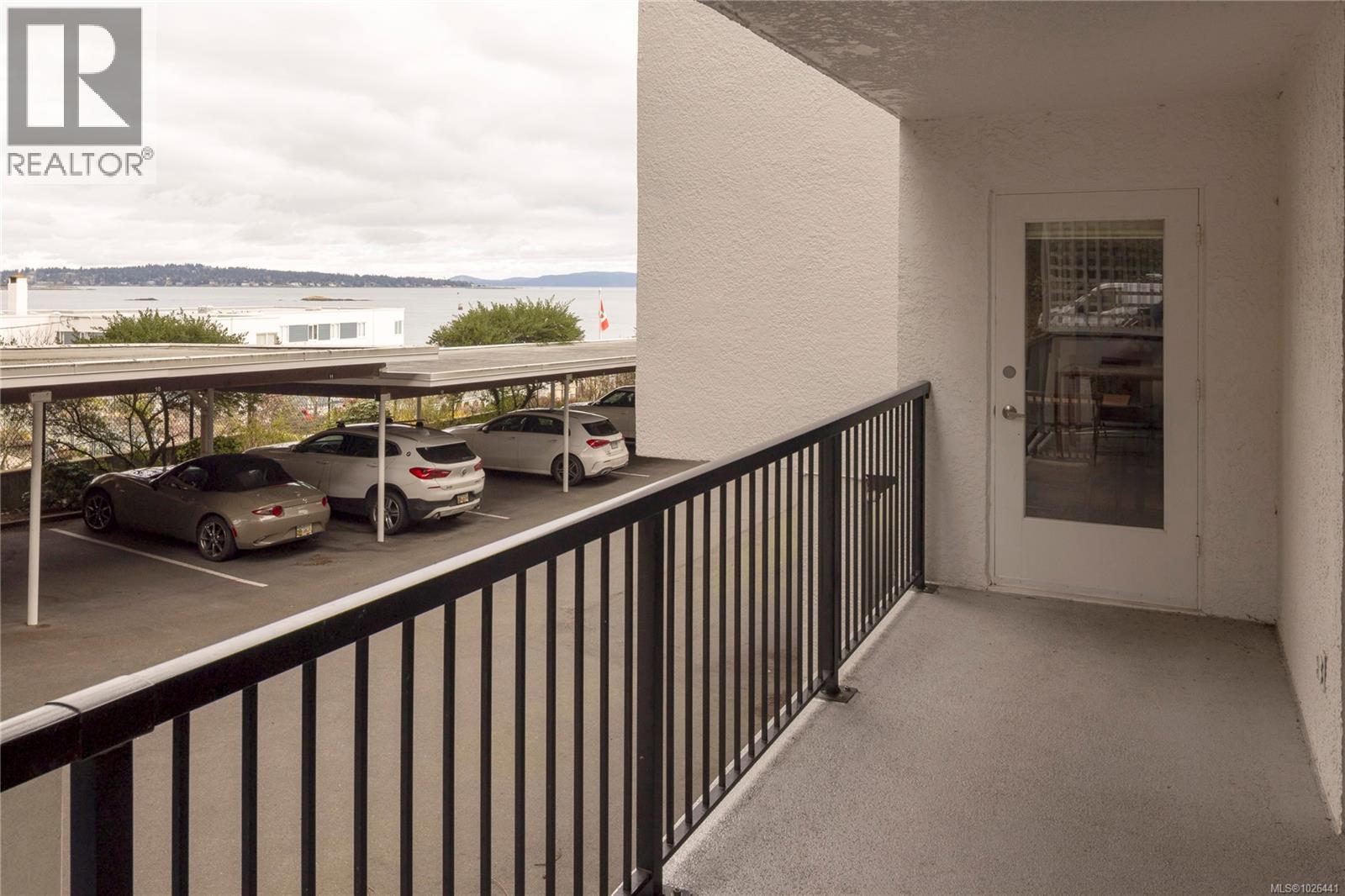 #402 1159 Beach Dr - 15