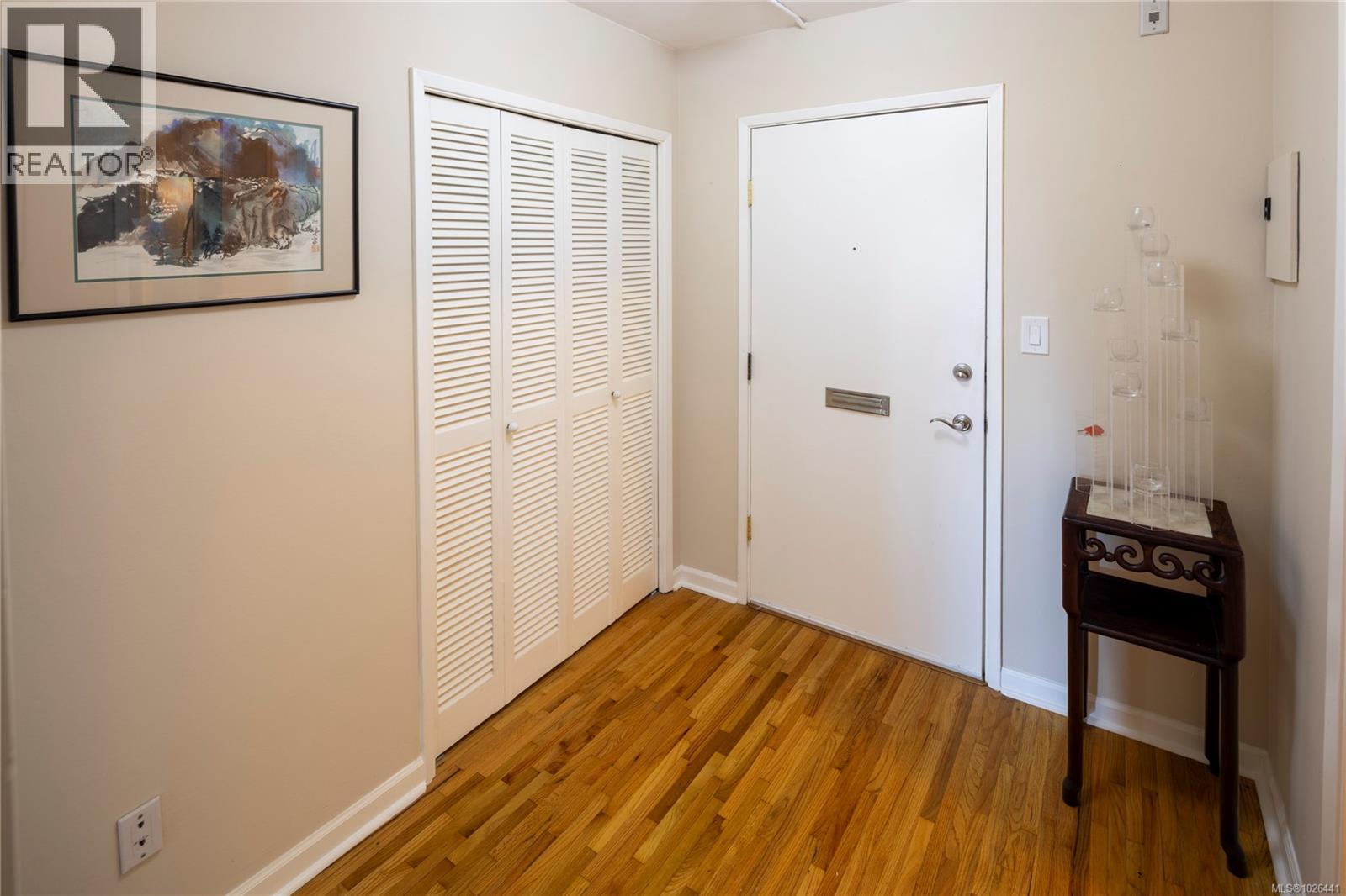 402 1159 Beach Drive, Oak Bay