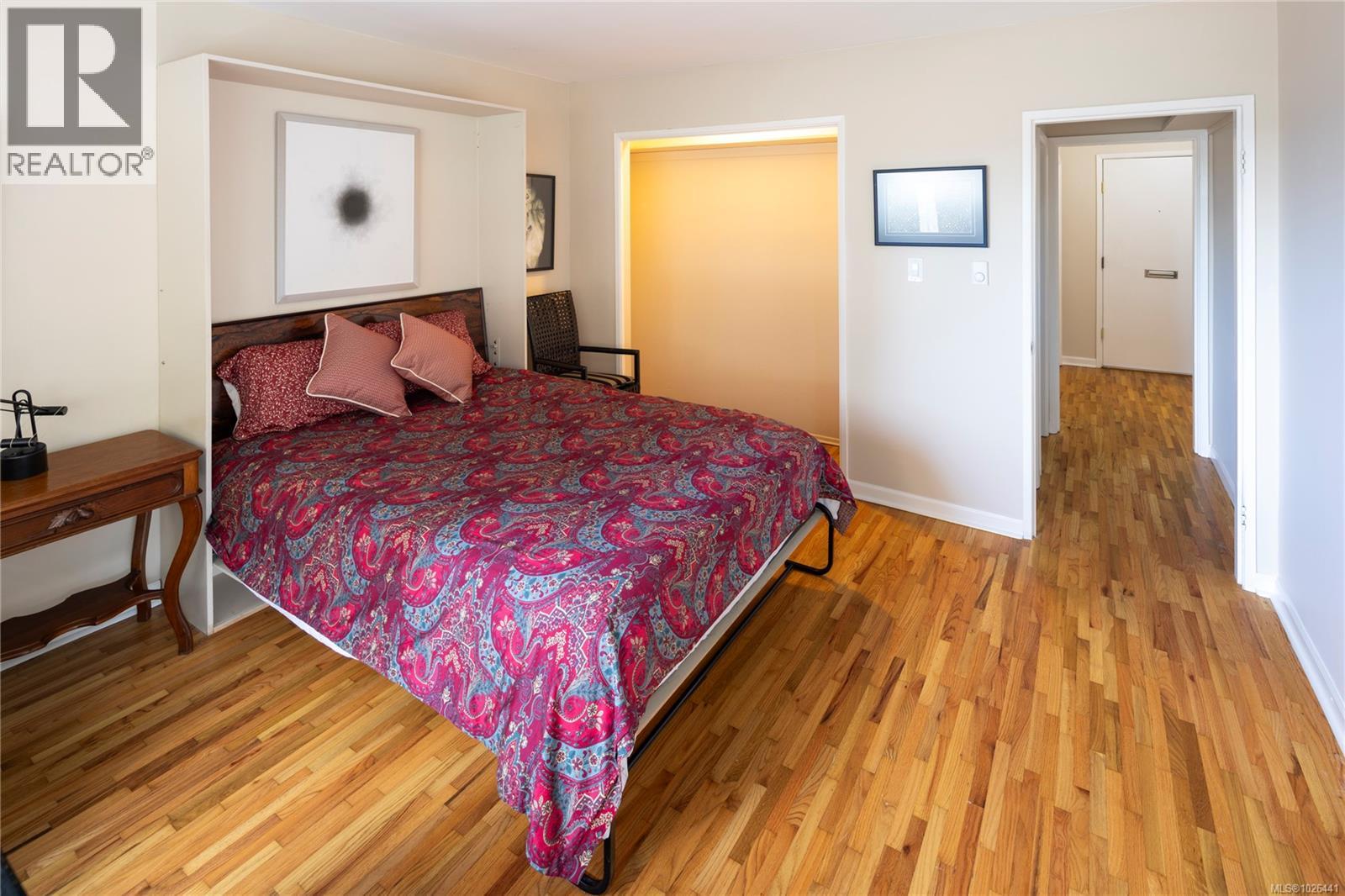 402 1159 Beach Drive, Oak Bay