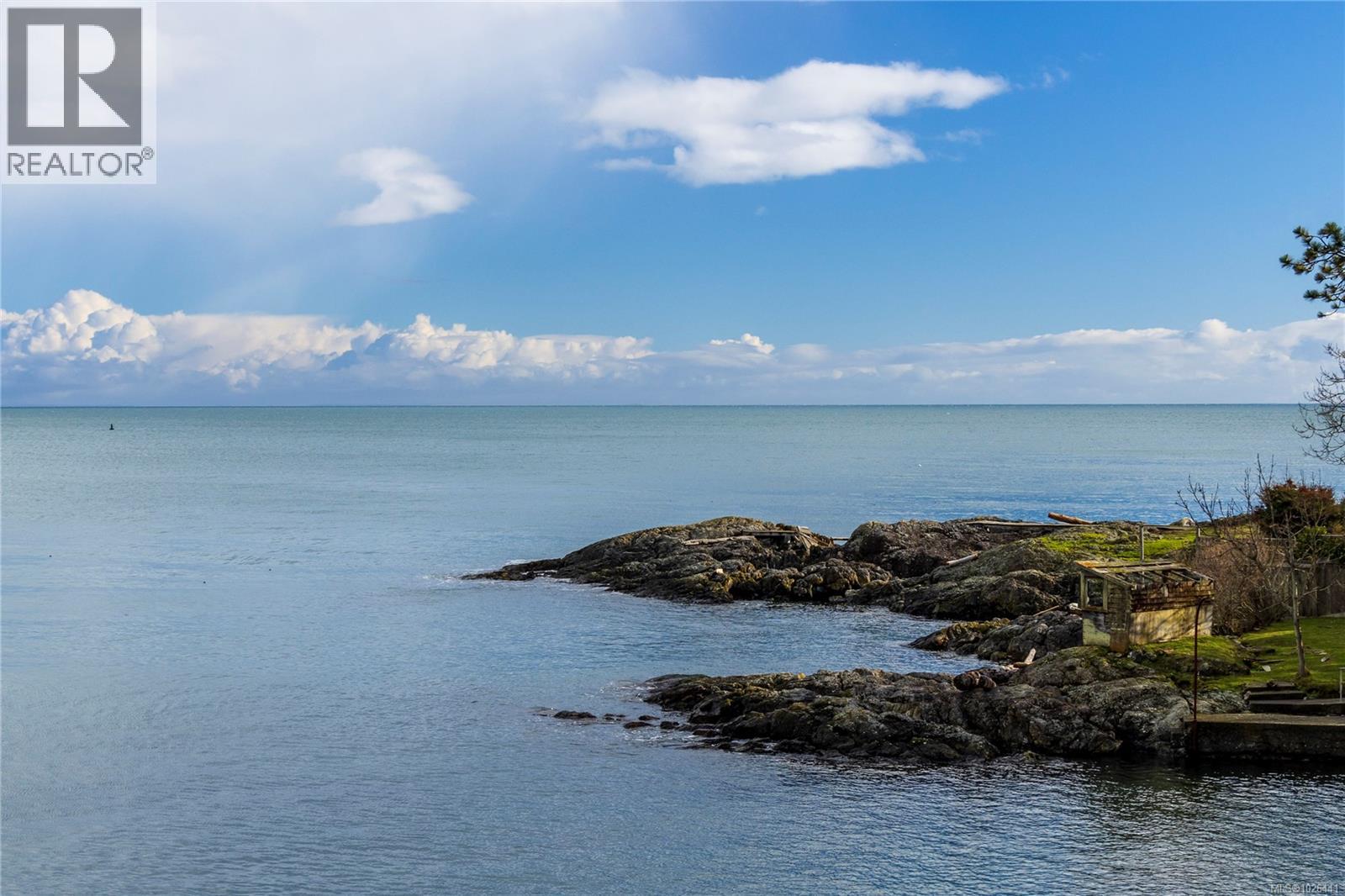 402 1159 Beach Drive, Oak Bay