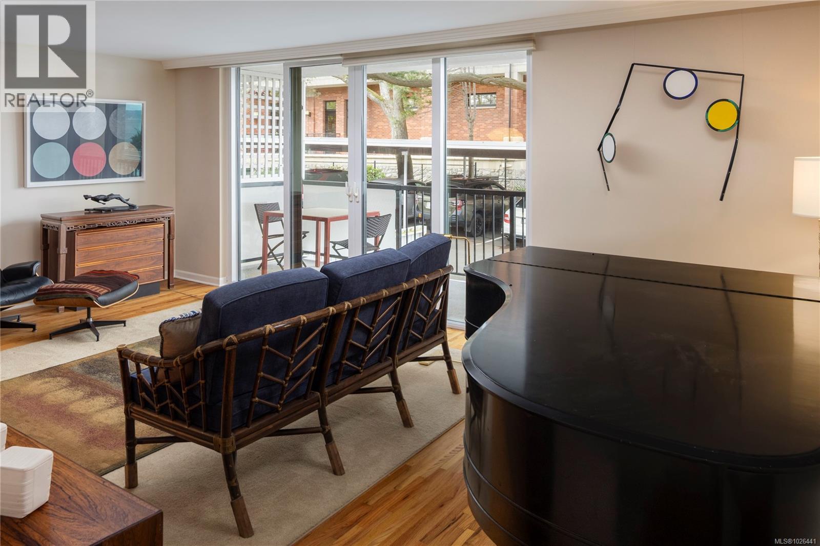 402 1159 Beach Drive, Oak Bay