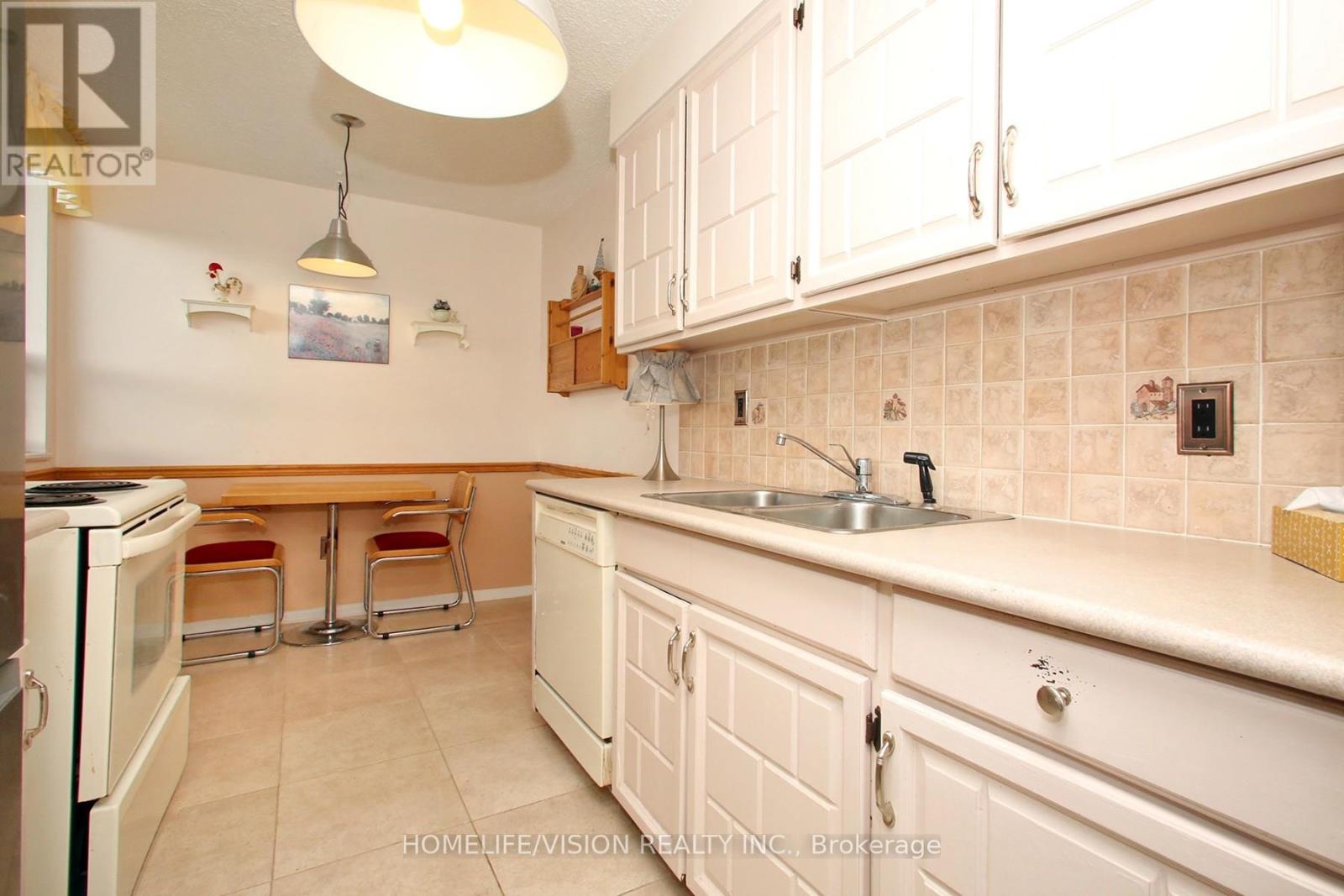 #2303 10 MUIRHEAD ROAD - 17