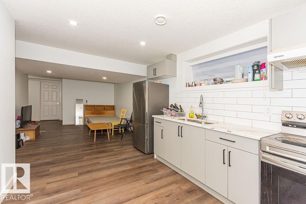 3128 13 AV NW - 58