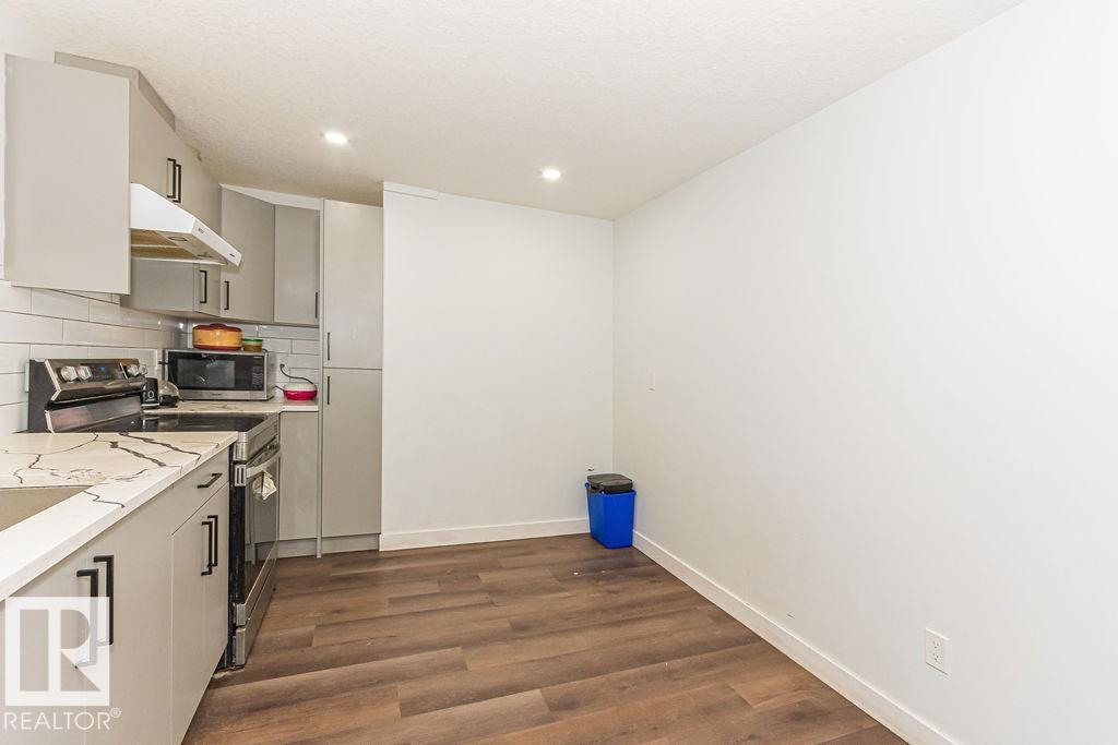 3128 13 AV NW - 61
