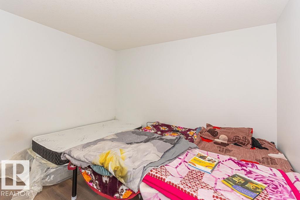 3128 13 AV NW - 63