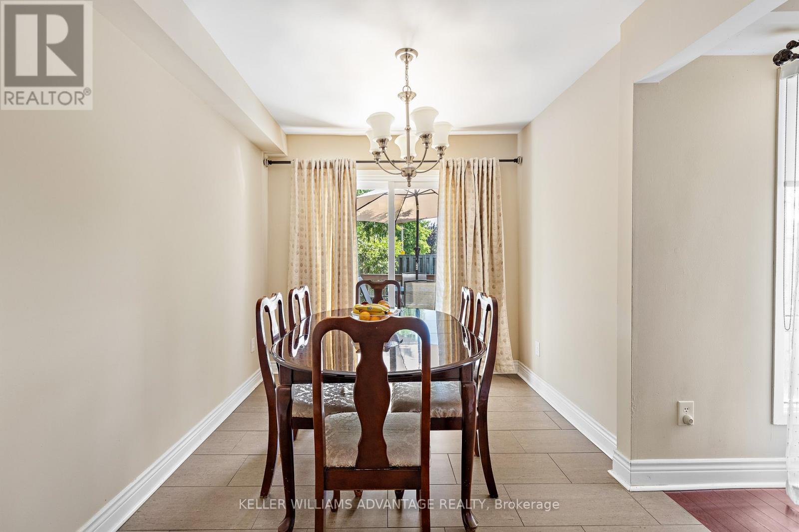 #17 1051 SANDHURST CIRCLE - 14