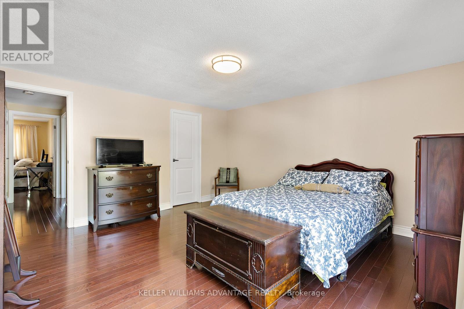 #17 1051 SANDHURST CIRCLE - 21