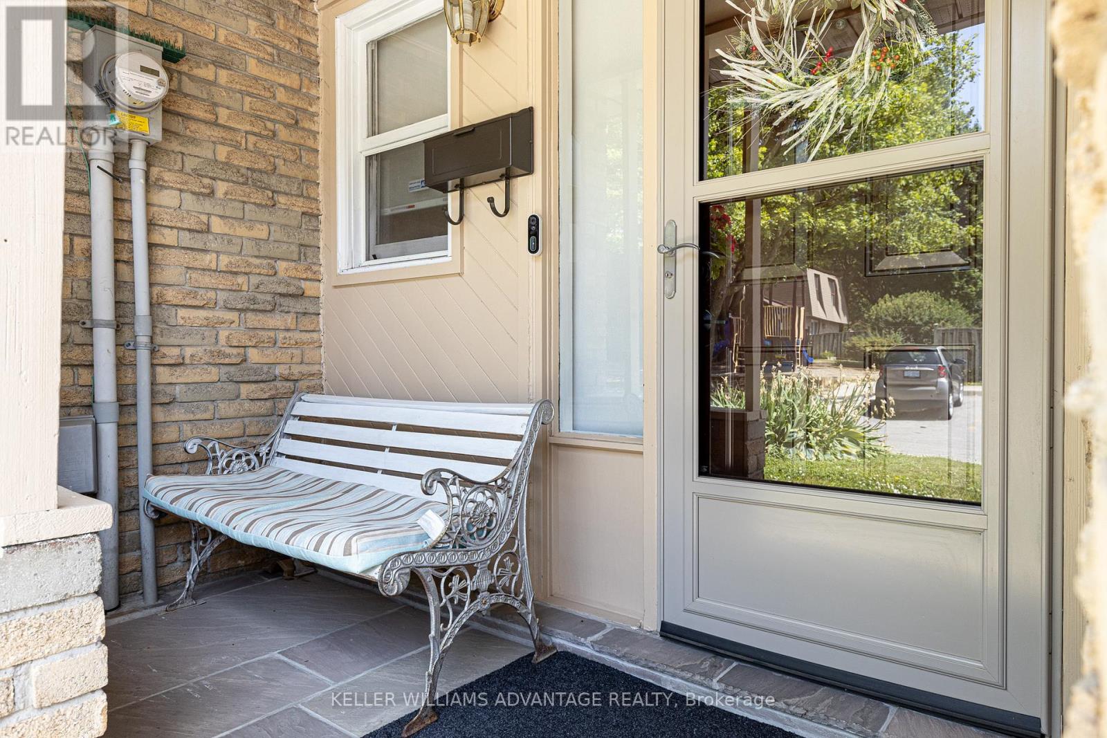 #17 1051 SANDHURST CIRCLE - 4