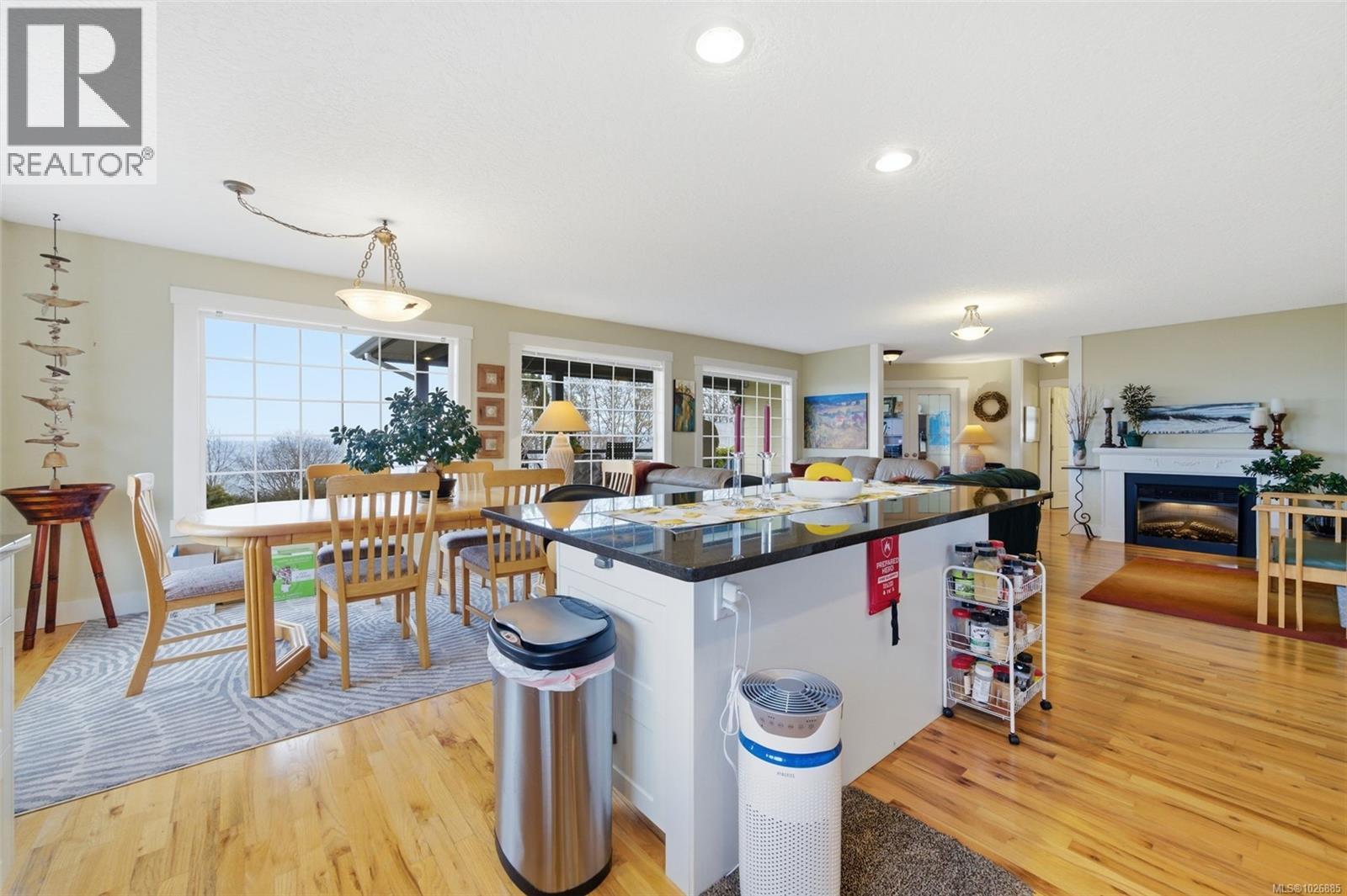  3358 Ocean Boulevard, Colwood