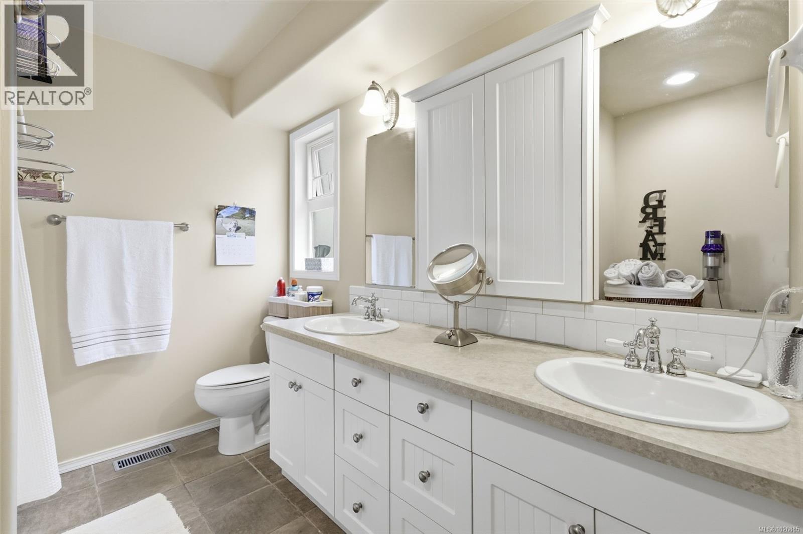  3358 Ocean Boulevard, Colwood