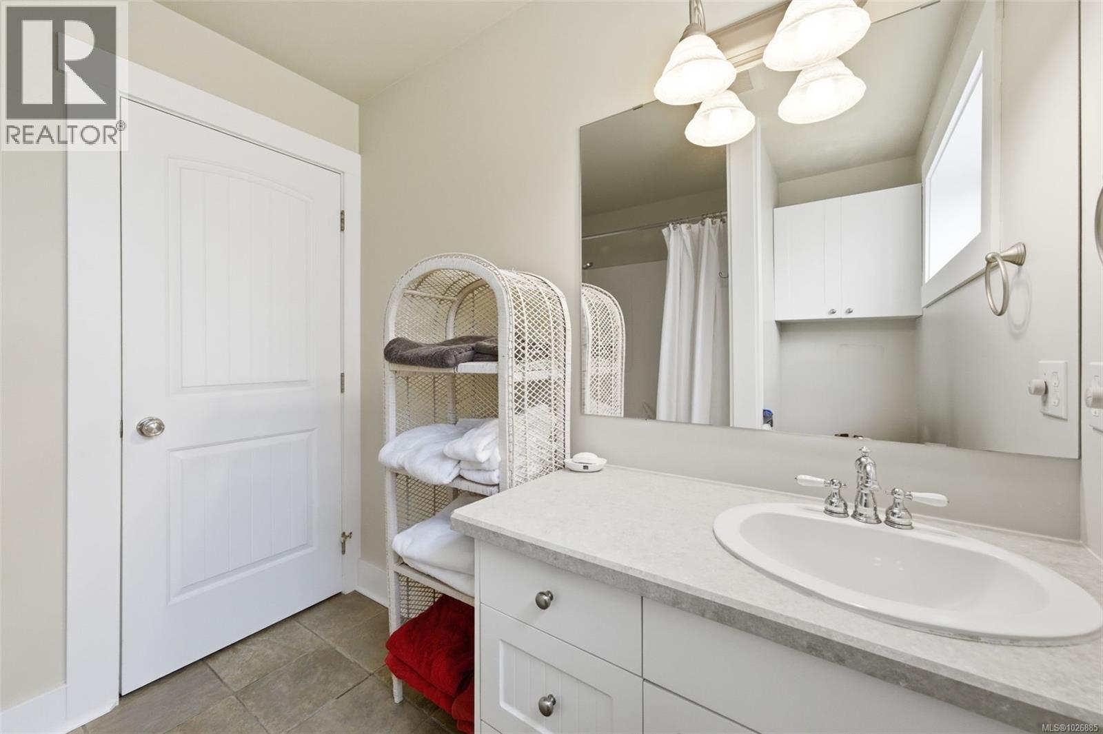  3358 Ocean Boulevard, Colwood