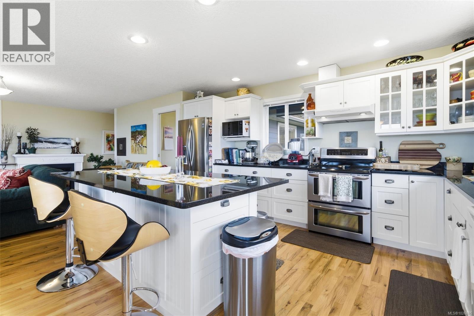  3358 Ocean Boulevard, Colwood