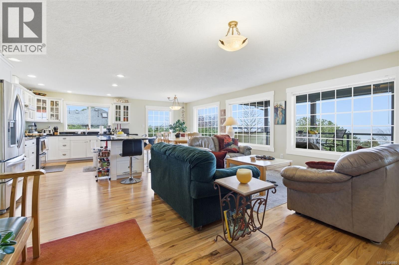  3358 Ocean Boulevard, Colwood