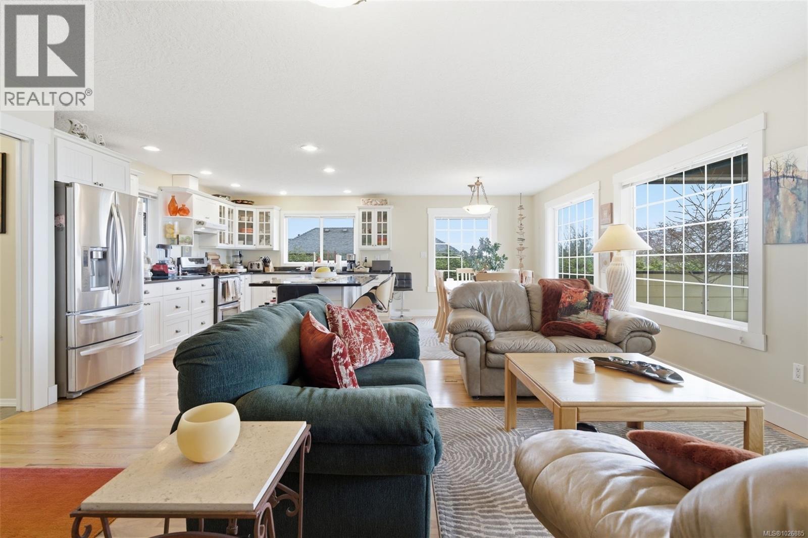  3358 Ocean Boulevard, Colwood