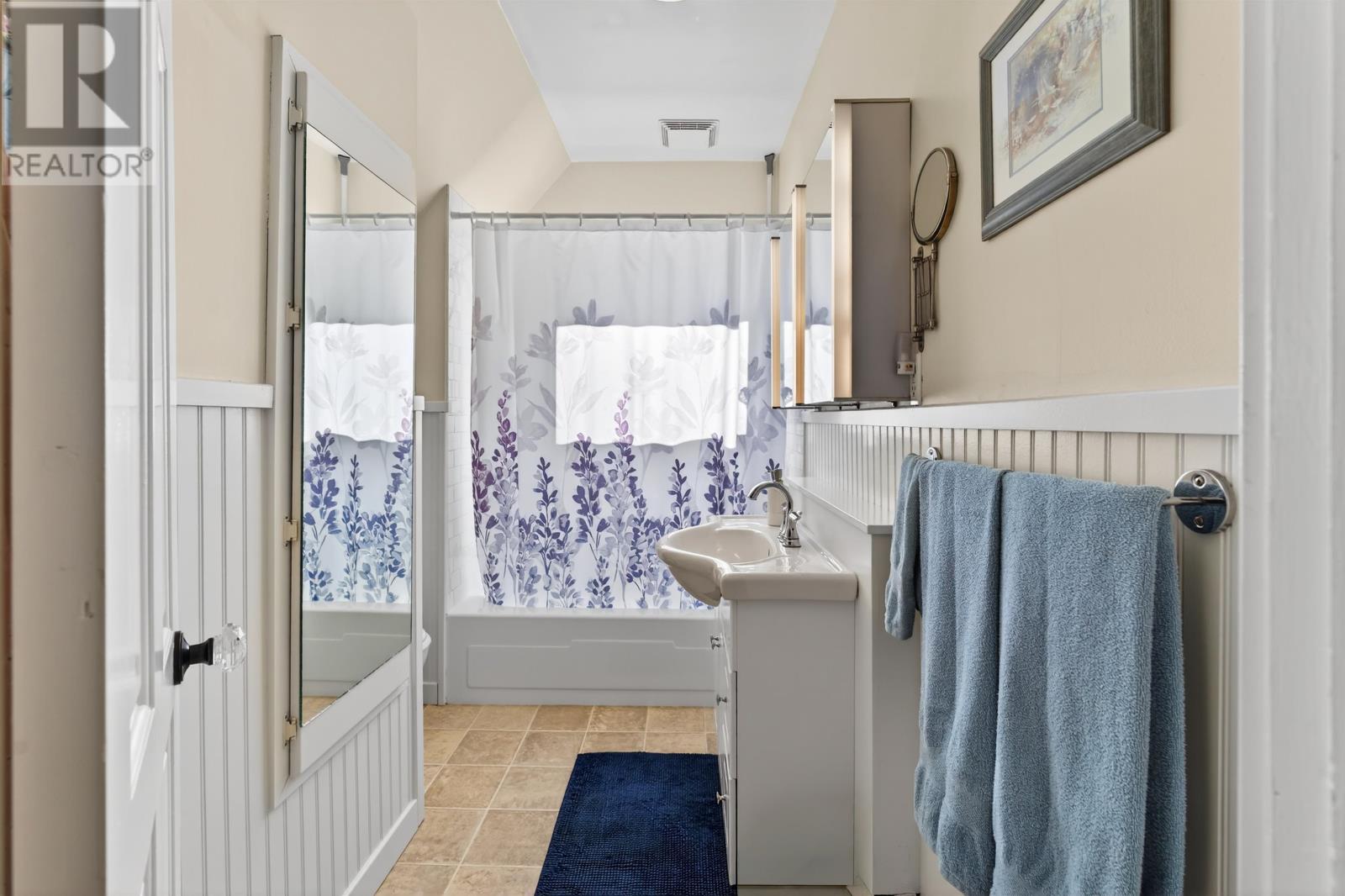 Single Family House Other for Sale in  Route  Richmond 