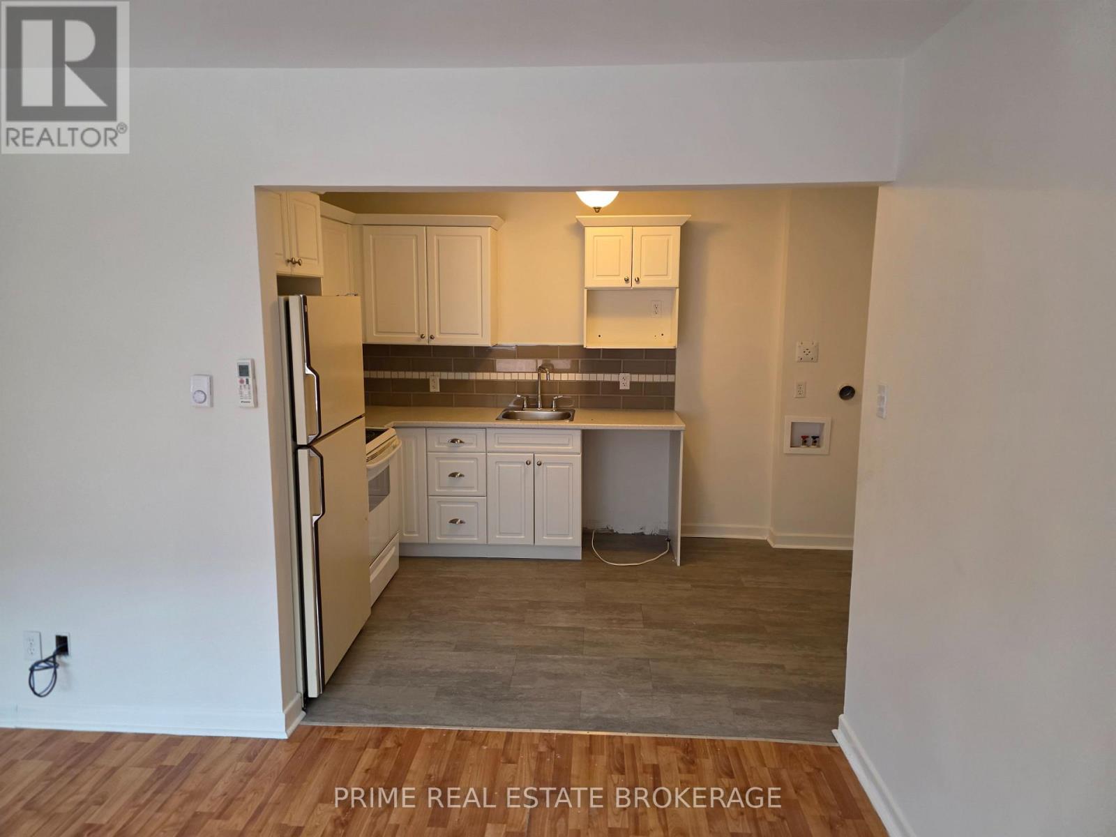 246 GREENWOOD AVENUE - 9