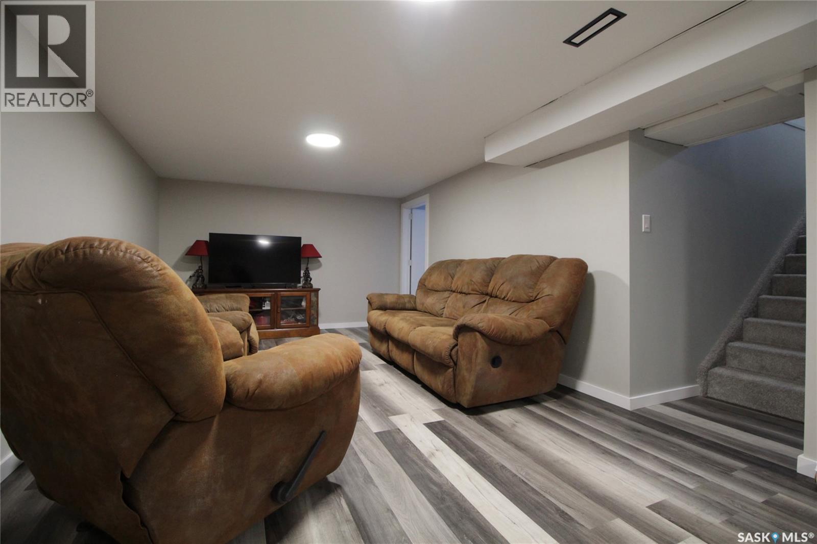 503 Windover AVENUE — photo 17