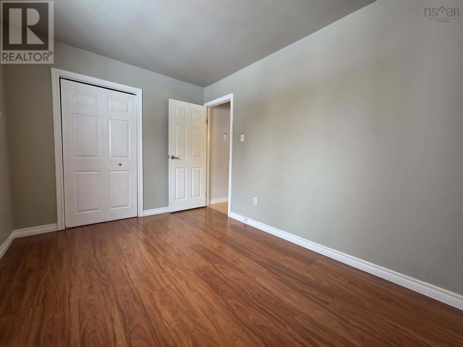 Property 26 of 49 of 102 Maple Boulevard