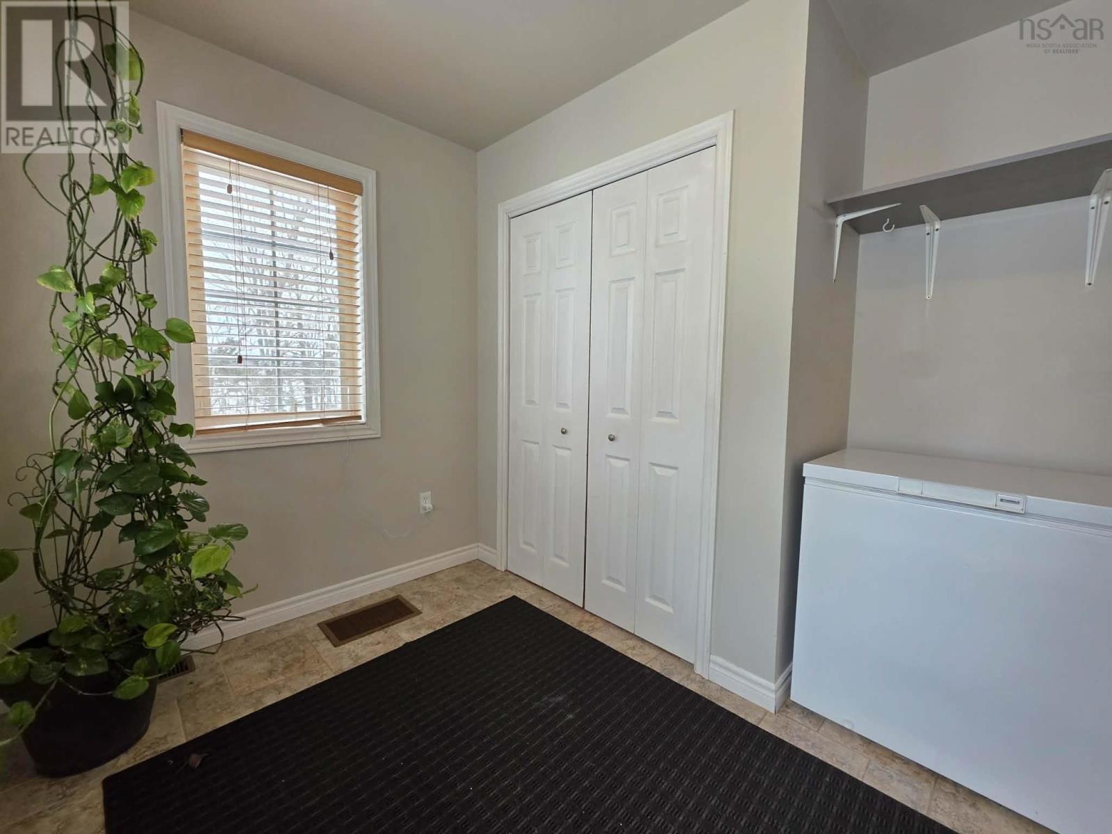 Property 30 of 49 of 102 Maple Boulevard