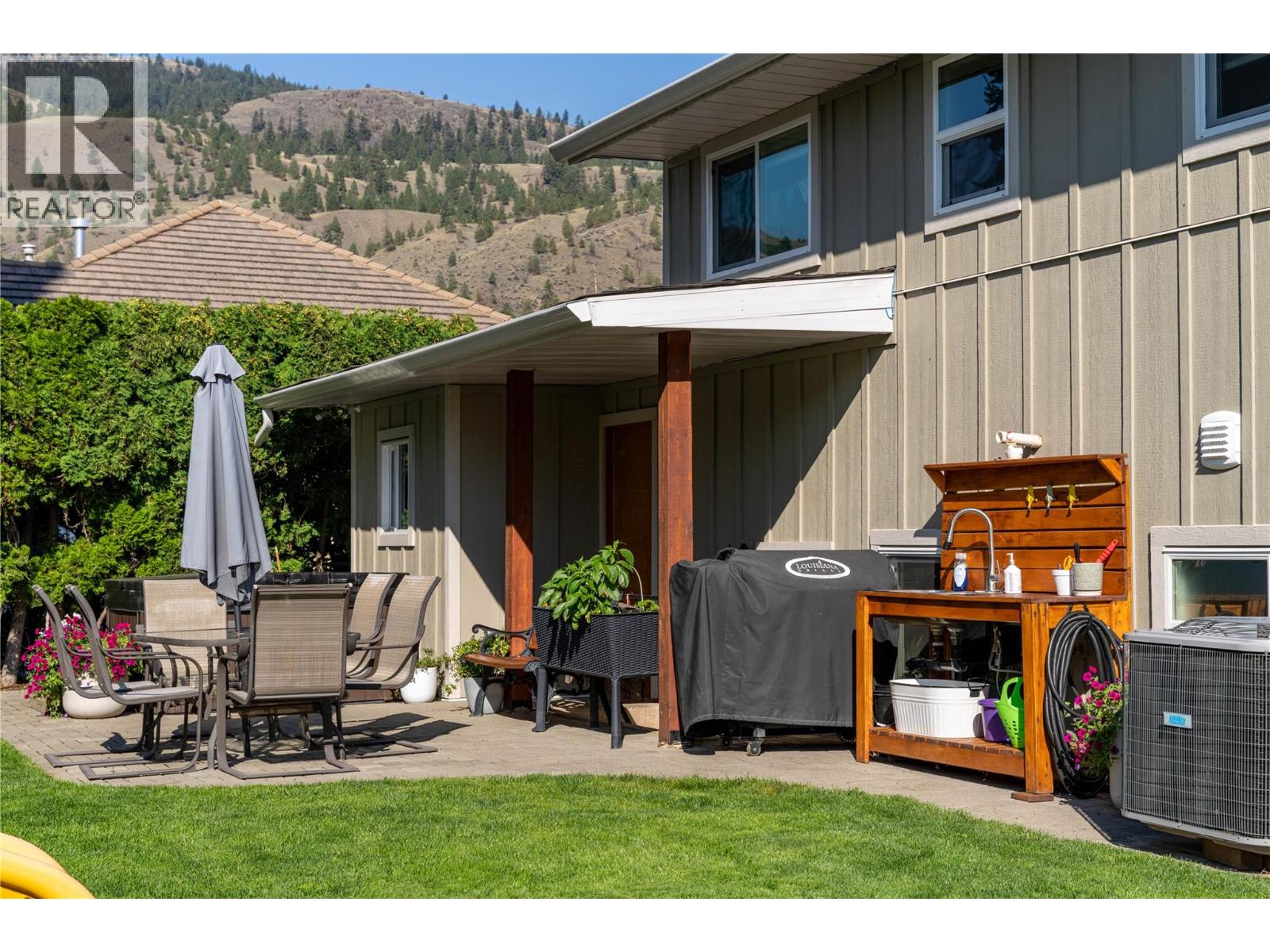 821 PUHALLO Drive, Kamloops