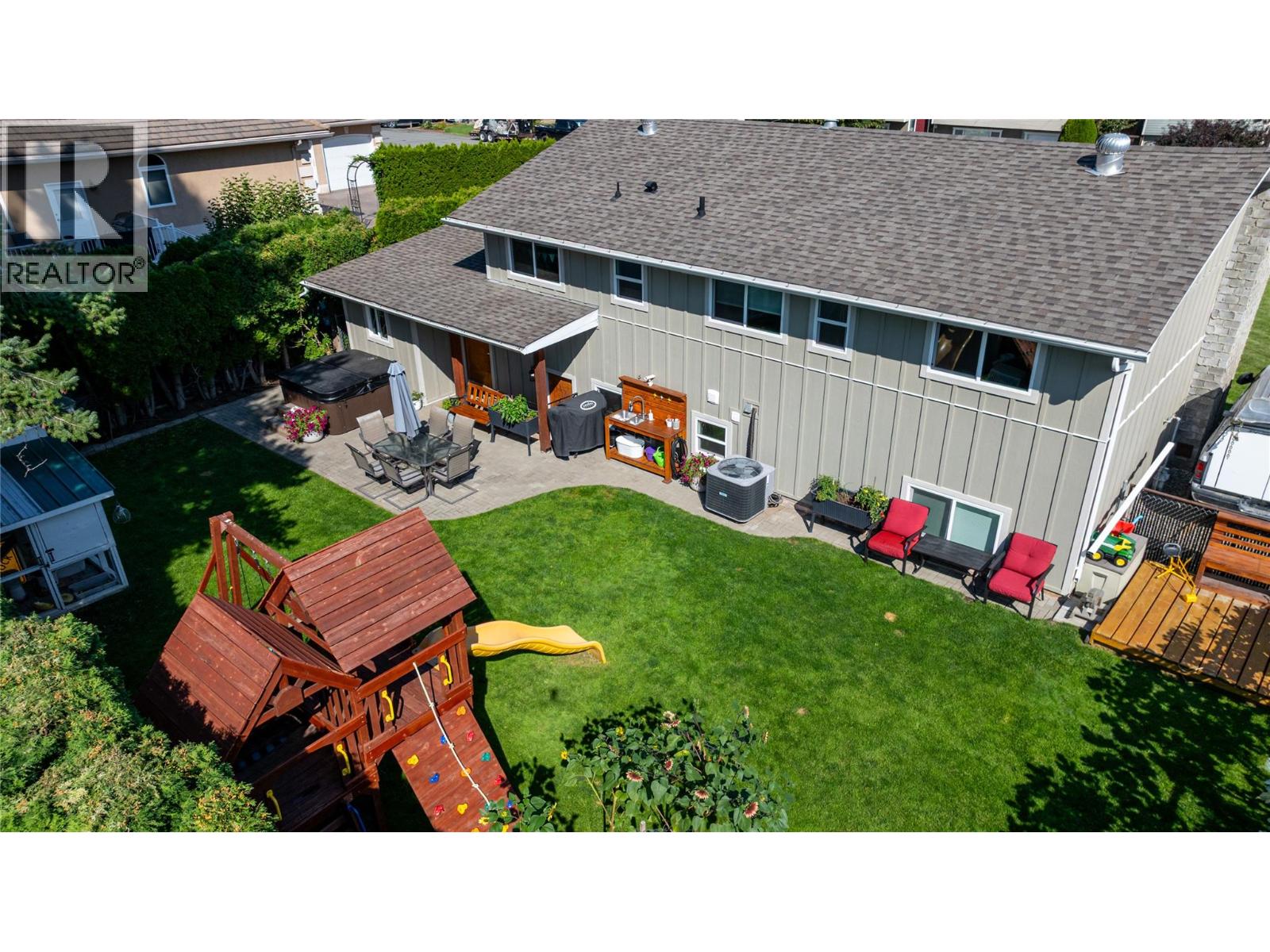 821 PUHALLO Drive, Kamloops