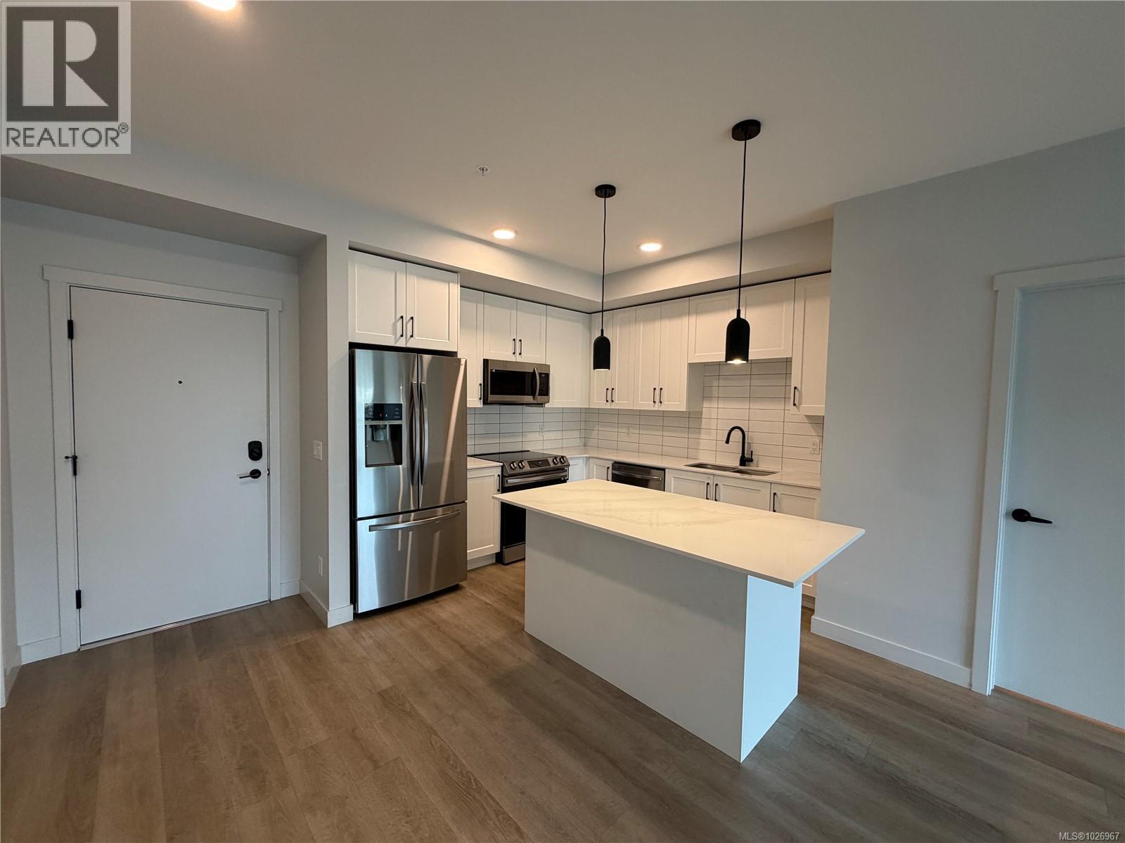 #301 2461 Gateway Rd - 17
