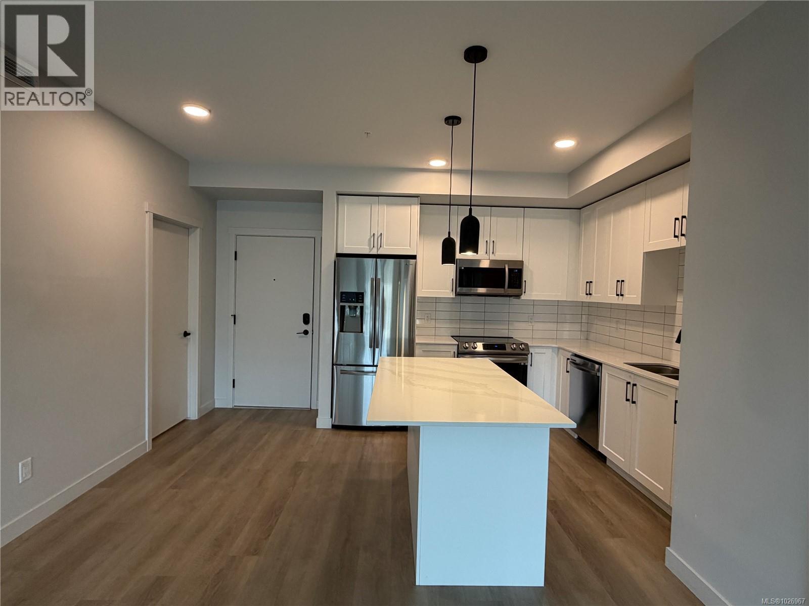 #301 2461 Gateway Rd - 5