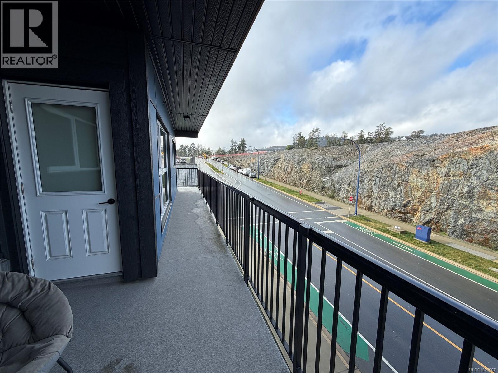 #301 2461 Gateway Rd - 19