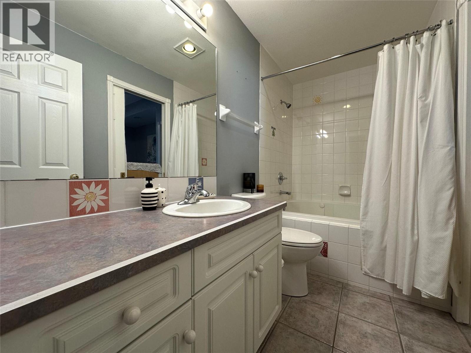 5052 RIVERVIEW Road Unit# 2006B, Fairmont Hot Springs