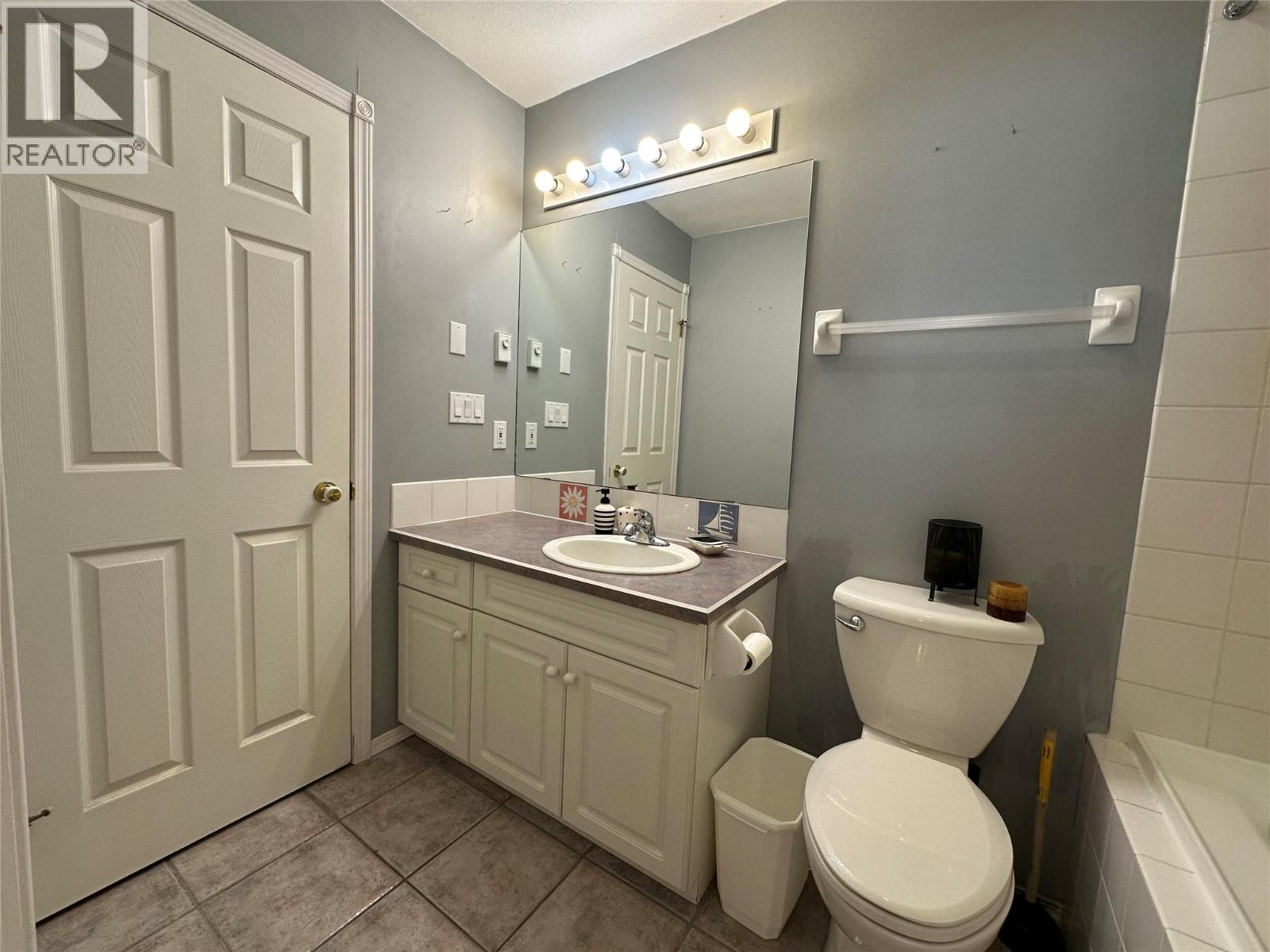 5052 RIVERVIEW Road Unit# 2006B, Fairmont Hot Springs