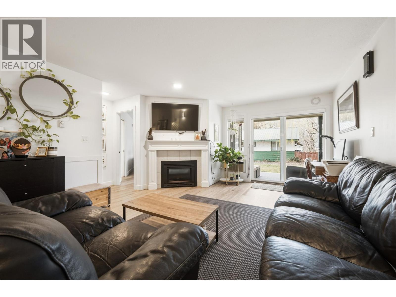 #108 640 Main Street - 8