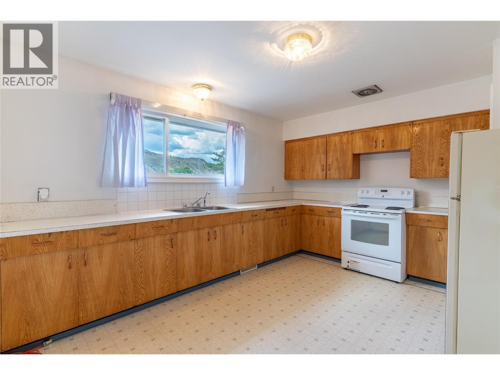 1072 Collins Road, Cache Creek